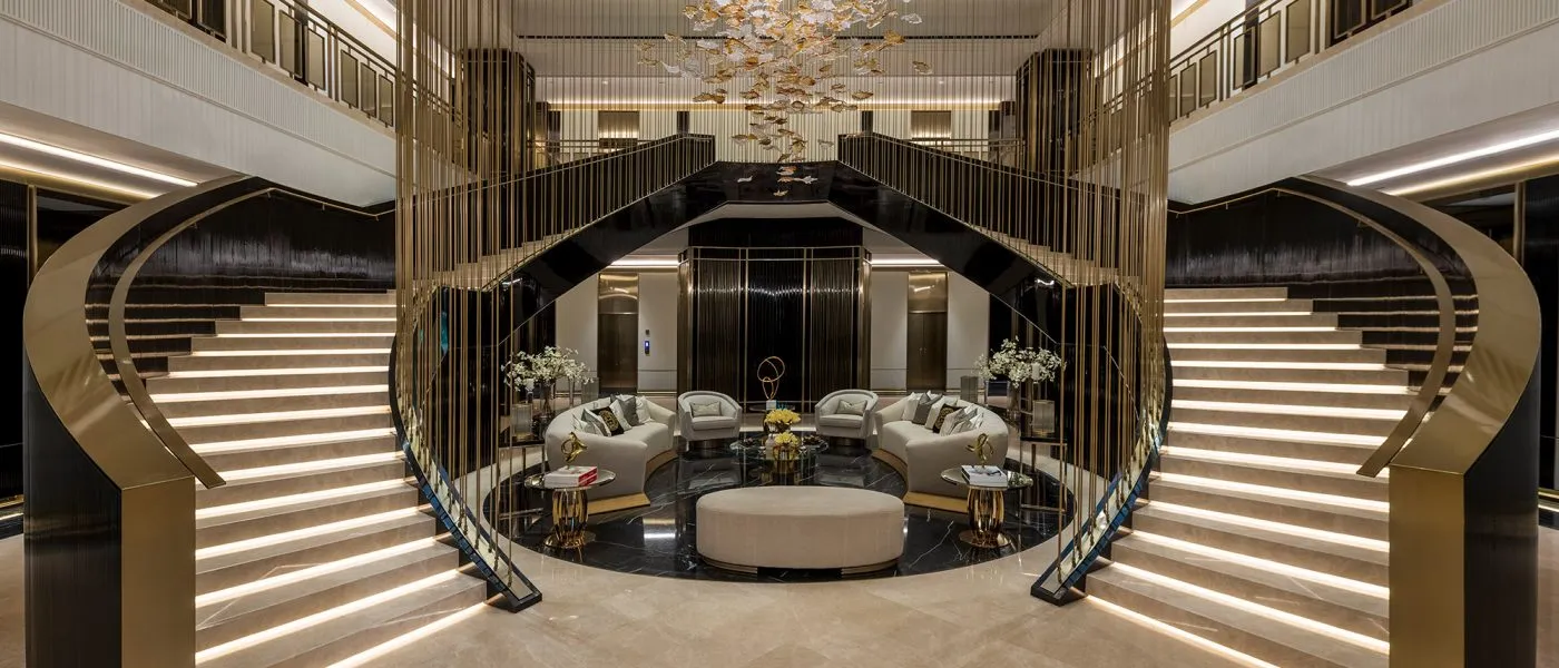 XLV-Residence-7-bedroom-Villa-in-Emirates-Hills-Dubai-inside-main-entrance-1400x600